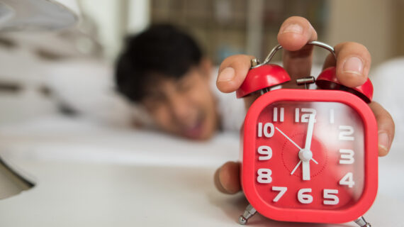 Tips Mendidik Anak Agar Mudah Bangun Pagi